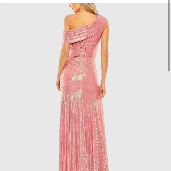 Mac Duggal Metallic Pink One-Shoulder Gown 27152 - Picture 3 of 9